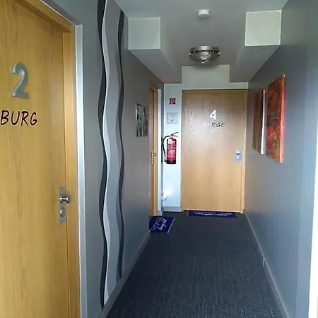 Business 3* הוהנמס
